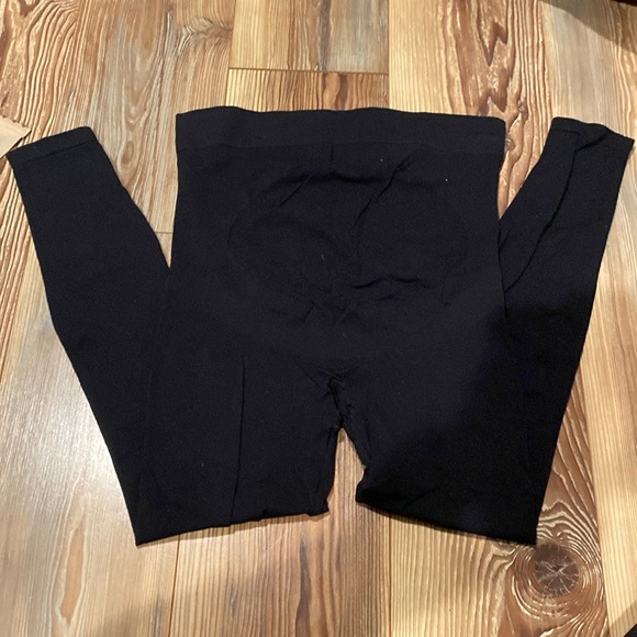 Blanqi maternity leggings. - Picture 1 of 4